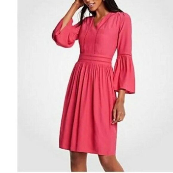 ANN TAYLOR Raspberry Regal Cutout Flare Sleeve Pleated women Dress 8 Event Party - Picture 6 of 12